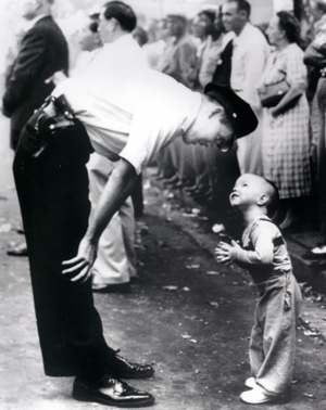 Pulitzer-prize-winning photograph taken in 1957 by William Beall of MPD Officer Maurice Cullinane